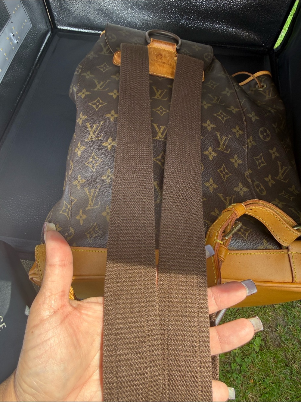 Louis Vuitton Monogram Canvas Backpack in Brown and Tan Leather GM - Picture 12 of 16